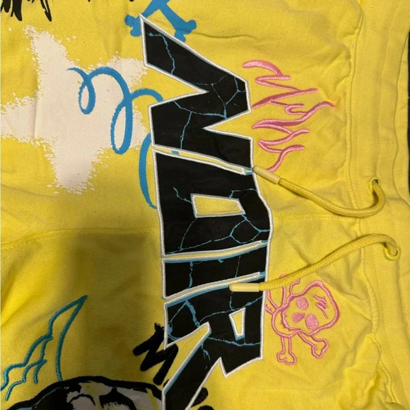 Yellow Noir Mison shorts, perfect for festival vibes! - Picture 3 of 7